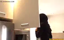 صديقة في سن المراهقة تعطيني الرأس وتأخذ جرعة من نائب الرئيس.