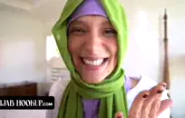 فاتنة ورجلها لديهما حفلة جنسية حقيقية.