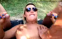 الحامل تعطي رأسها وتعطيه لحبيبها.