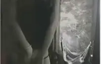 أريد أن أمتص قضيبًا صعبًا وفمًا لهذا الرجل الشاب.