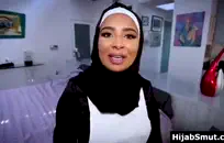 الجبهة الساخنة في جوارب شبكة صيد السمك يلعب مع اللعب.