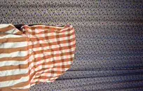 عشيقات من أكاديمية الإناث المهيمنة للتعليم العالي يمارسن الجنس مع طلابهن الذكور الخاضعين من خلال الأعمال اليدوية الخشنة، ويضربونهم حتى يقذفون.