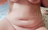 فاتنة مثير الساخنة مع كس الرطب ضيق.