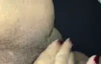 الثدي الطبيعية الضخمة والغنائم في النايلون