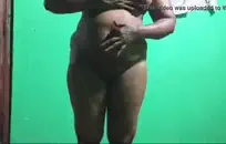 هواة جبهة مورو ركوب الخيل بي بي سي في فندقها.