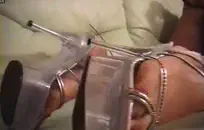 في سن المراهقة استمناء مع دسار واستخدام عصا هيتاشي.