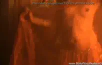 هذا الشاب يصرخ أنف كبير.