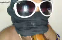 زوجين شابين يمارسان بعض الحب في فندق.