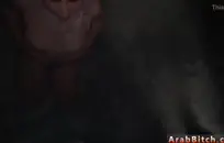 زوجان في سن المراهقة يمارسان الحب على كاميرا الويب.