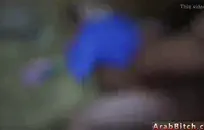 والدة زوجتي المثيرة لديها بظر ضخم وحمار